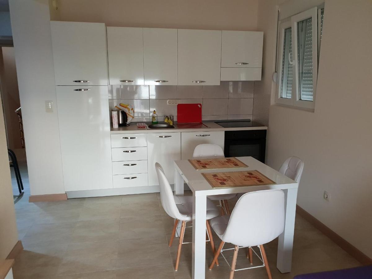 Sunset Apartment Tivat Exterior photo